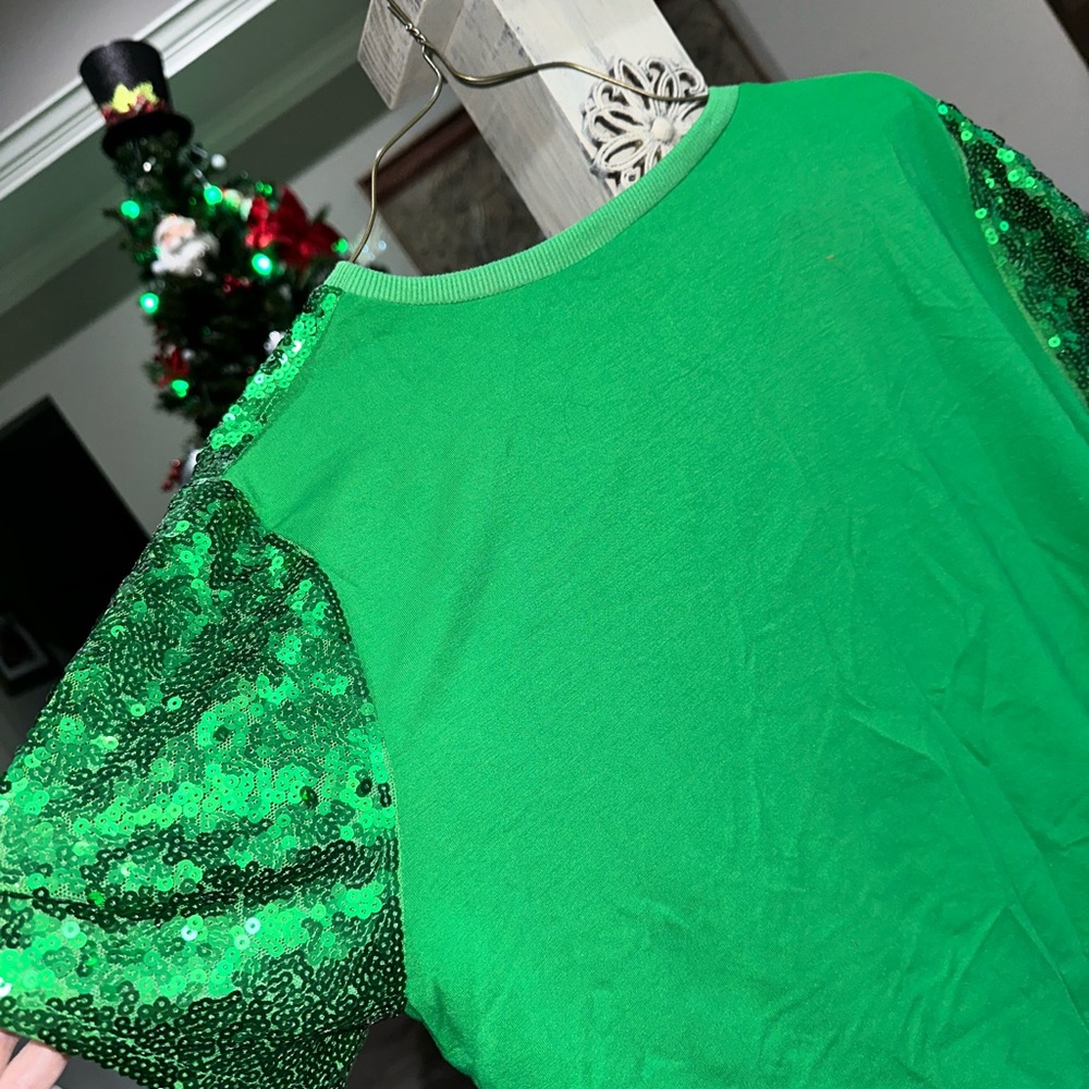 Festive Green Sequin Tee - Picture 2 of 3